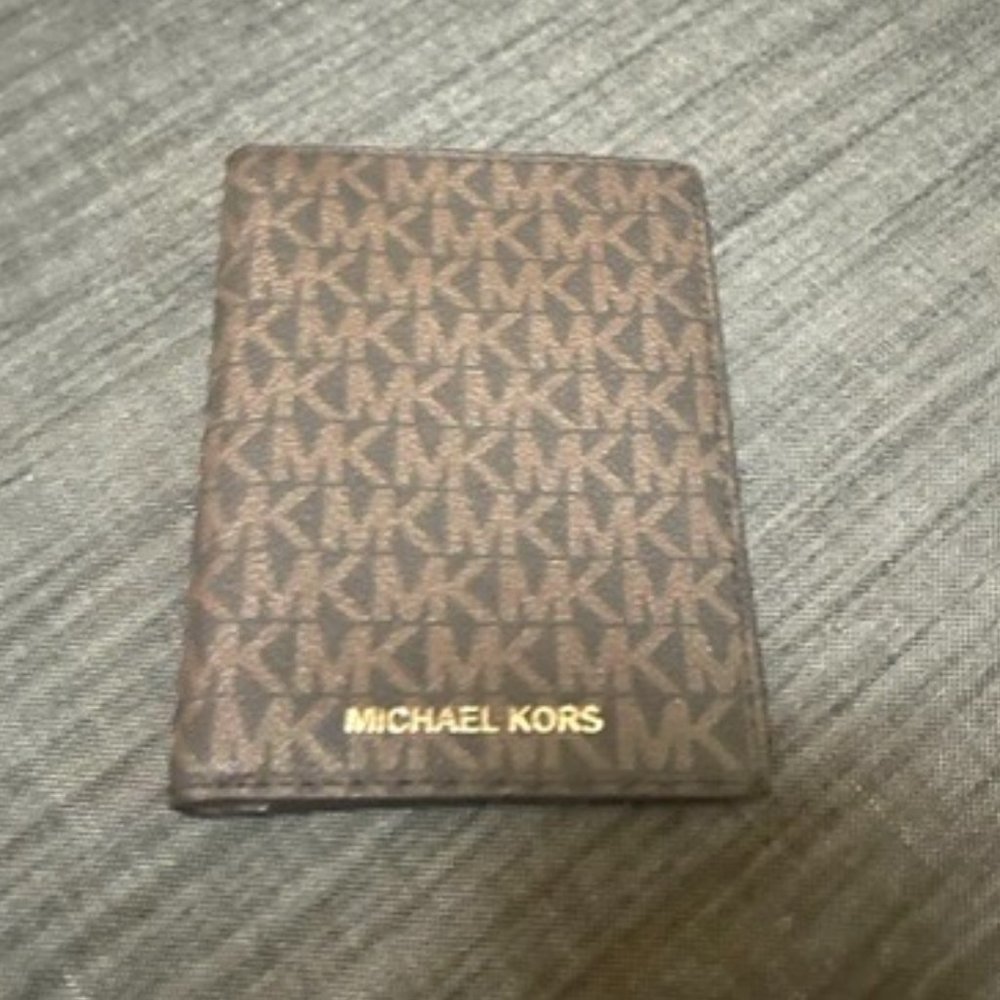 MICHAEL KORS Bi Fold Wallet